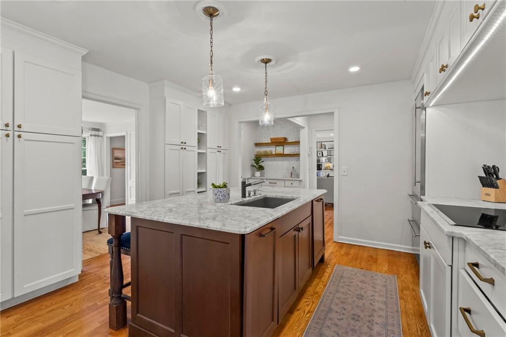 4061 River Cliff Chase