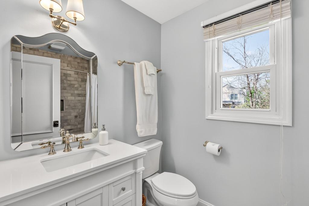 384 Lamplighter Lane SE