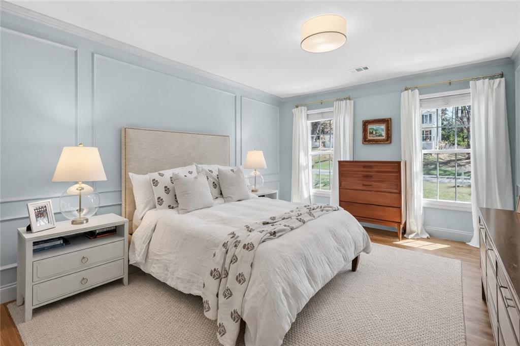 384 Lamplighter Lane SE