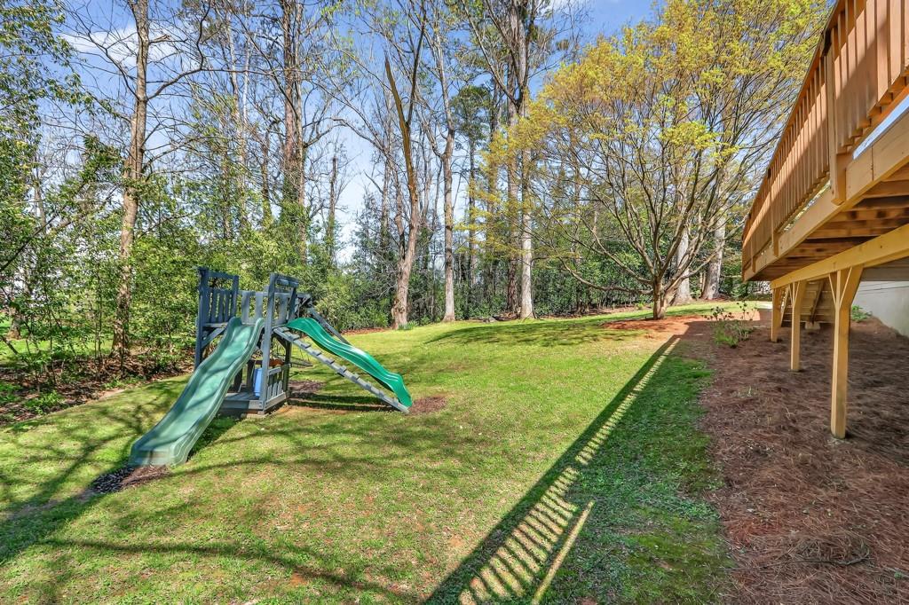 384 Lamplighter Lane SE