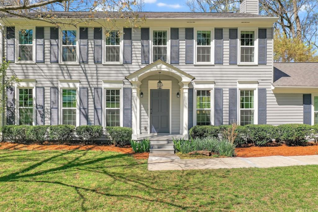 384 Lamplighter Lane SE