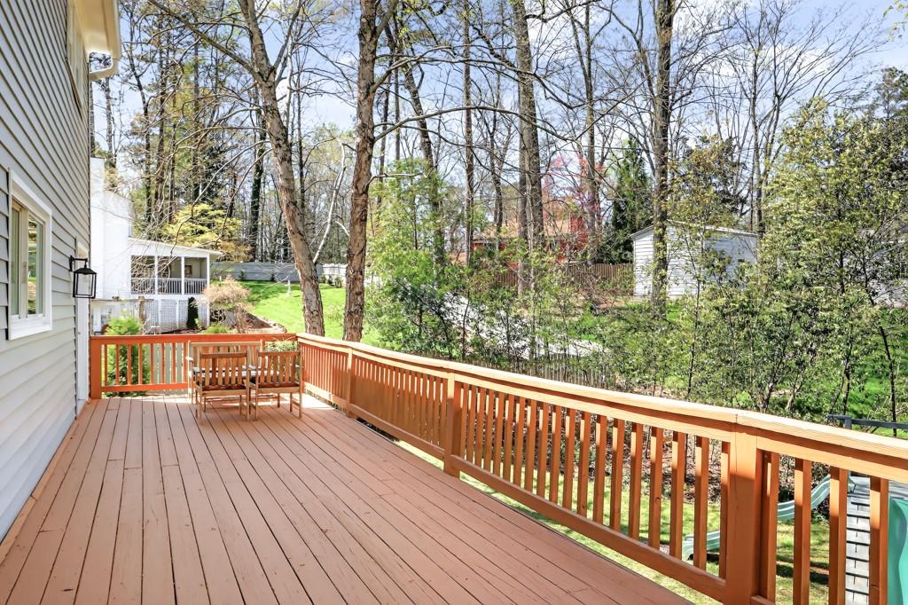 384 Lamplighter Lane SE