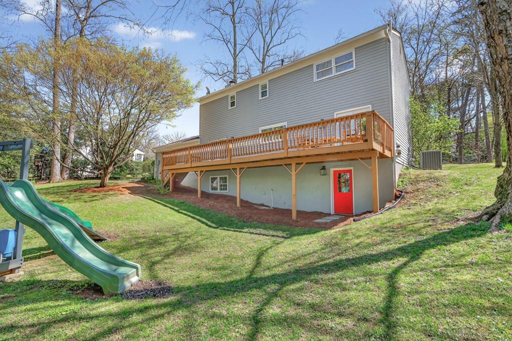 384 Lamplighter Lane SE