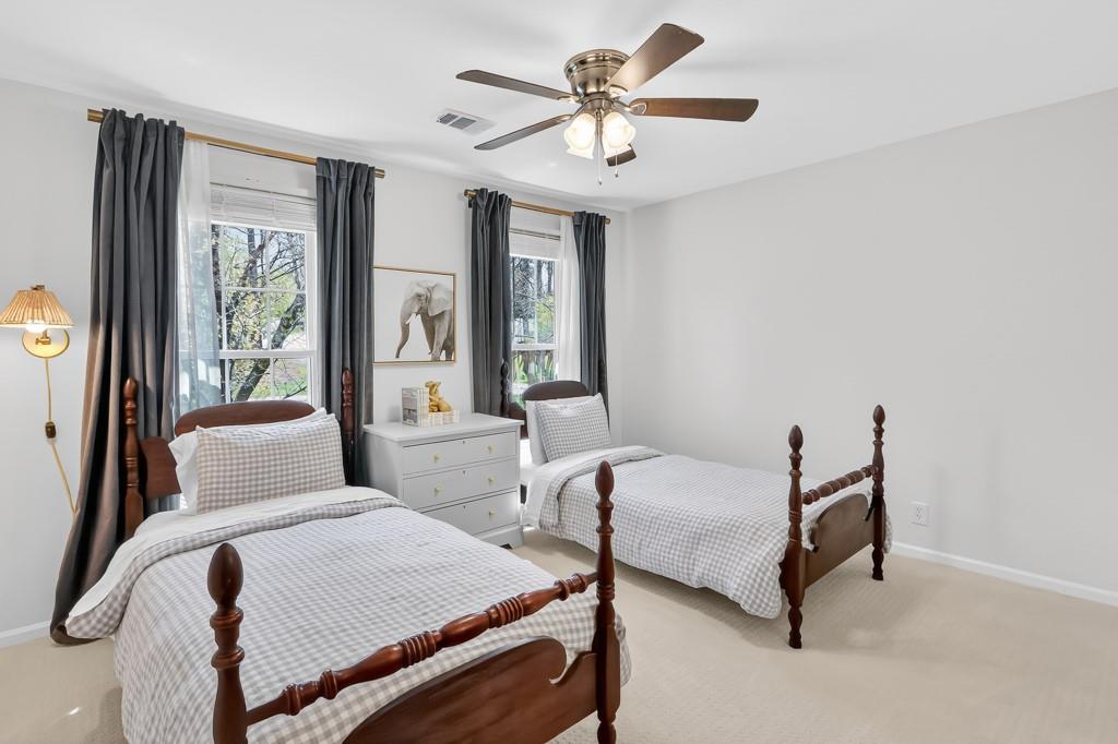 384 Lamplighter Lane SE