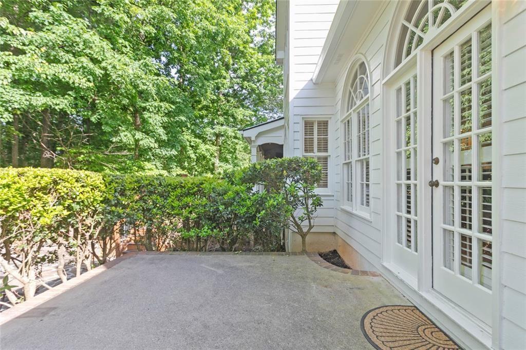 302 Barclay Place