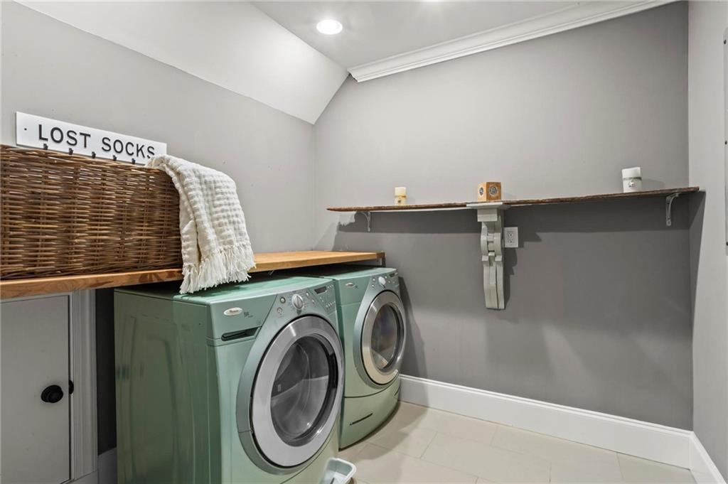 3755 Riverly Trace