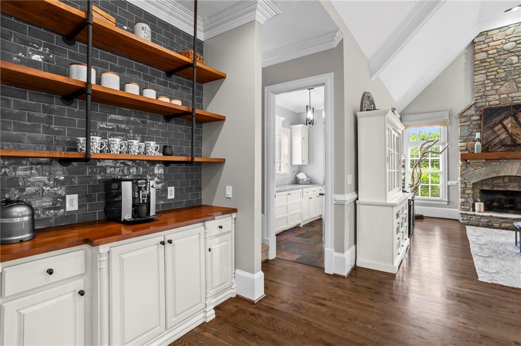 3755 Riverly Trace