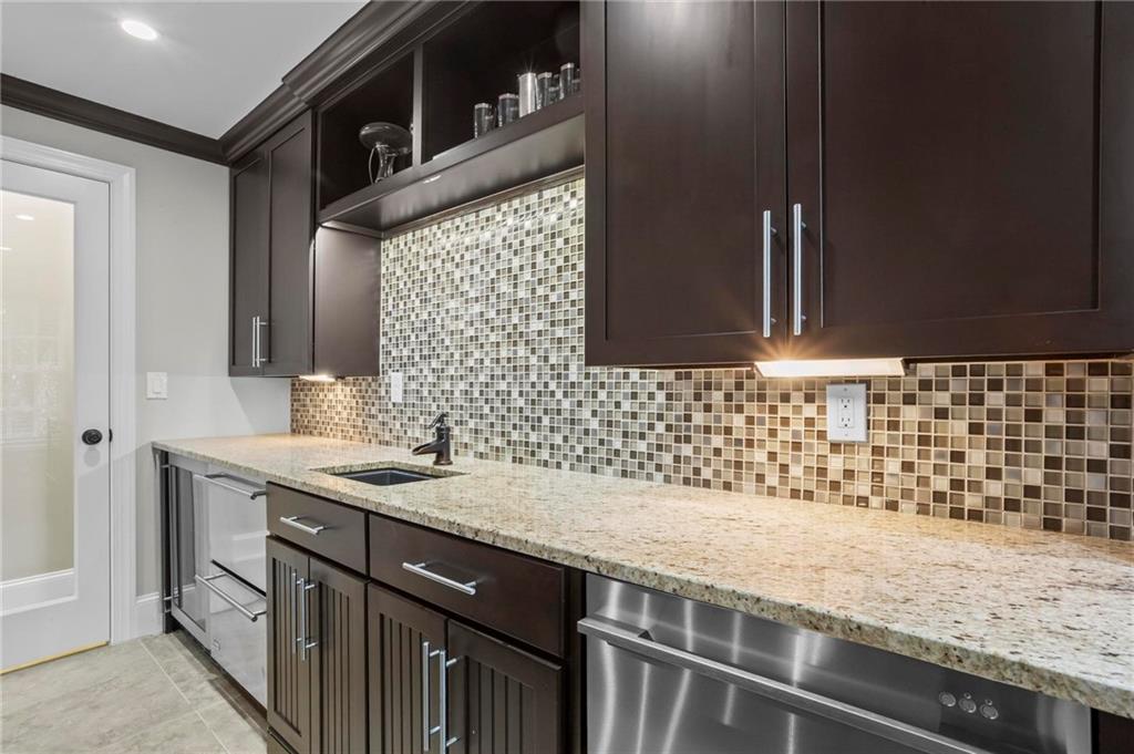 3755 Riverly Trace