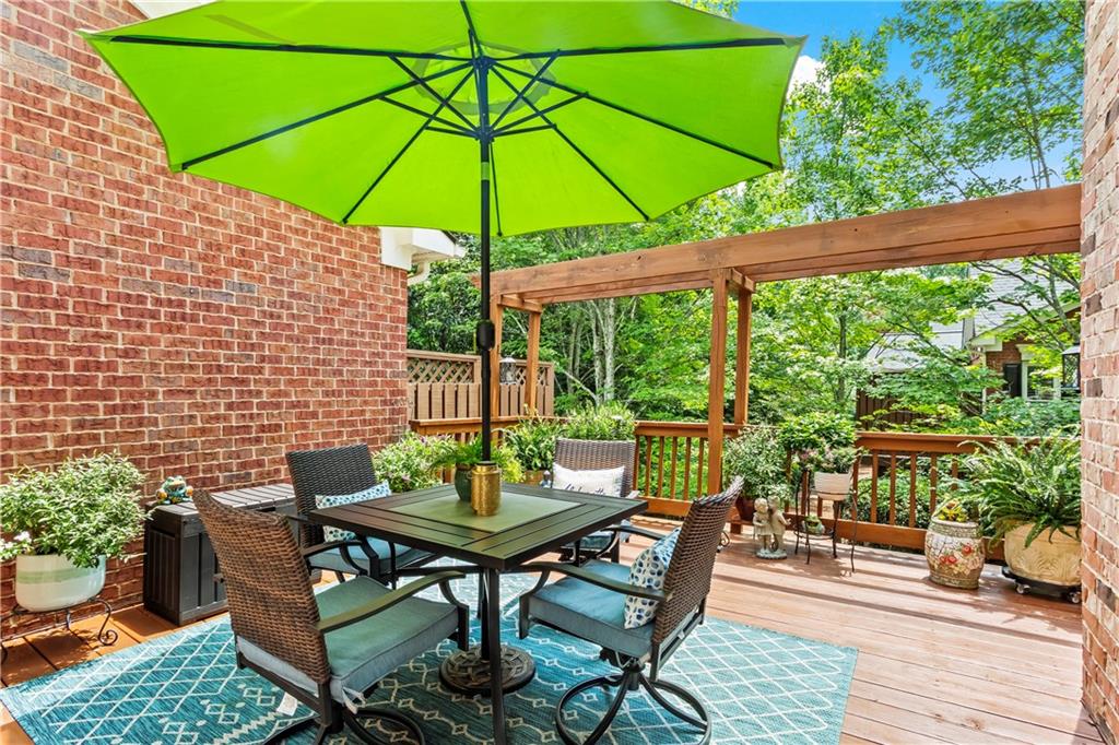 2424 Loxford Lane