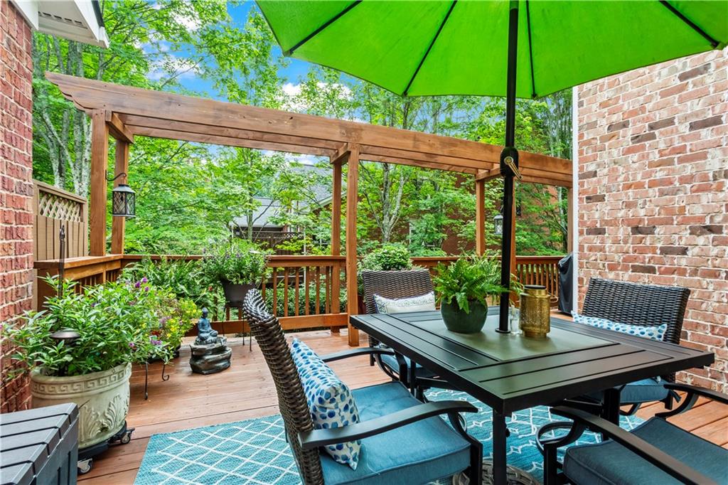 2424 Loxford Lane