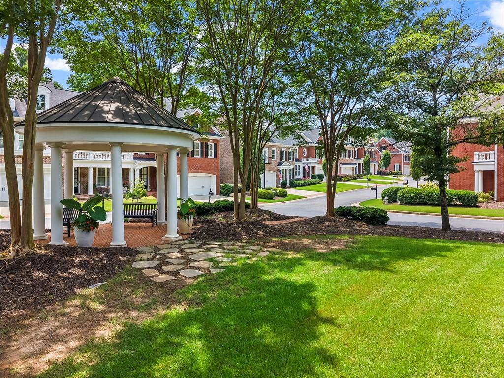 2424 Loxford Lane