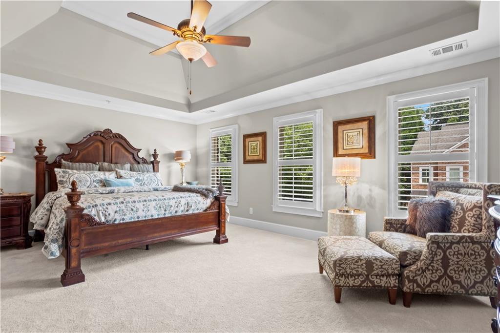 2424 Loxford Lane