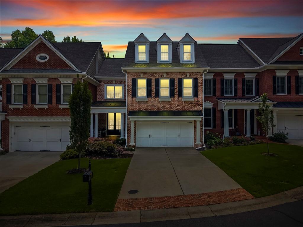 2424 Loxford Lane