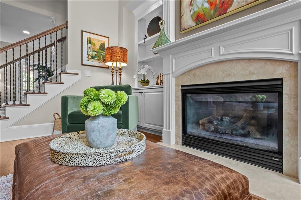 2424 Loxford Lane