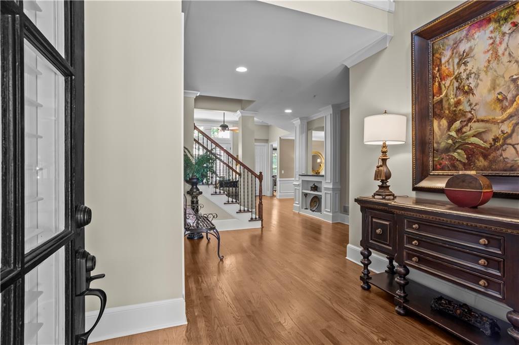 2424 Loxford Lane