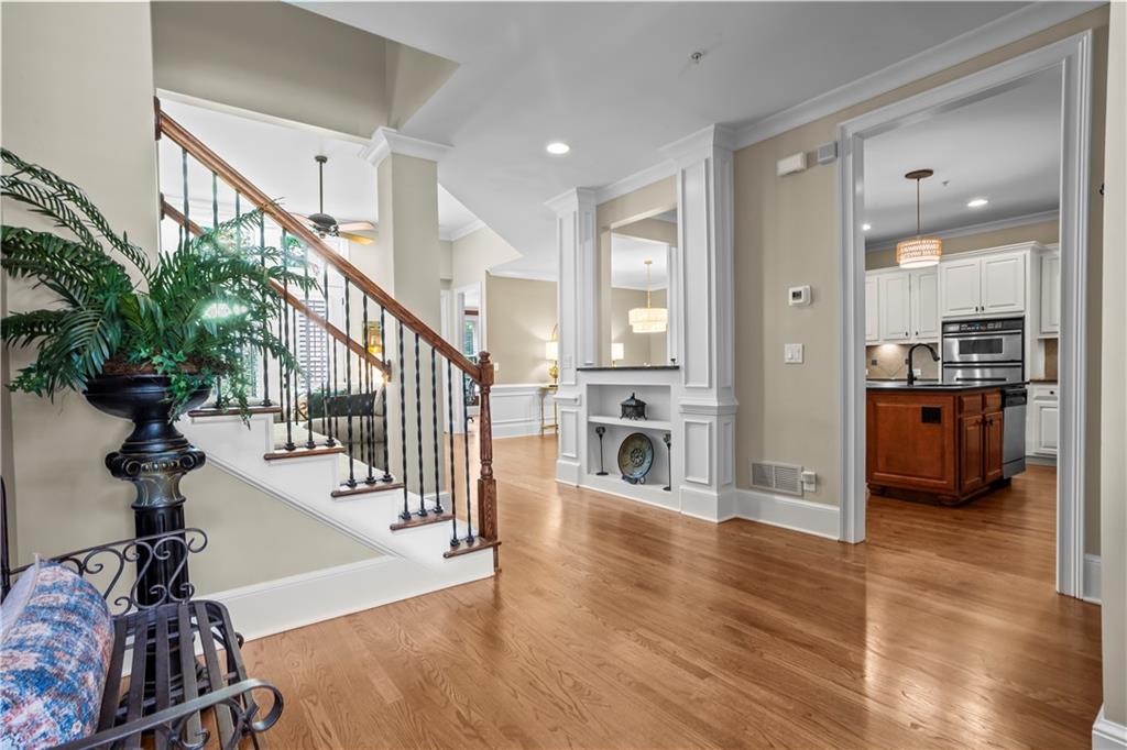 2424 Loxford Lane