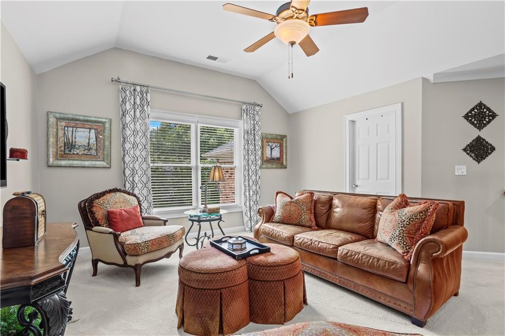 2424 Loxford Lane