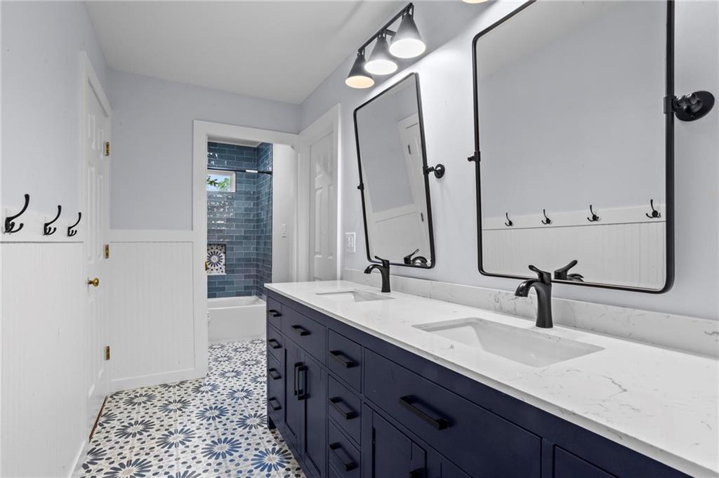 172 Carriage Trace