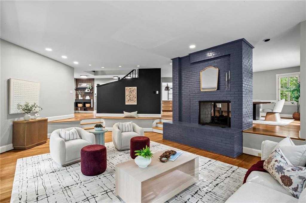 172 Carriage Trace