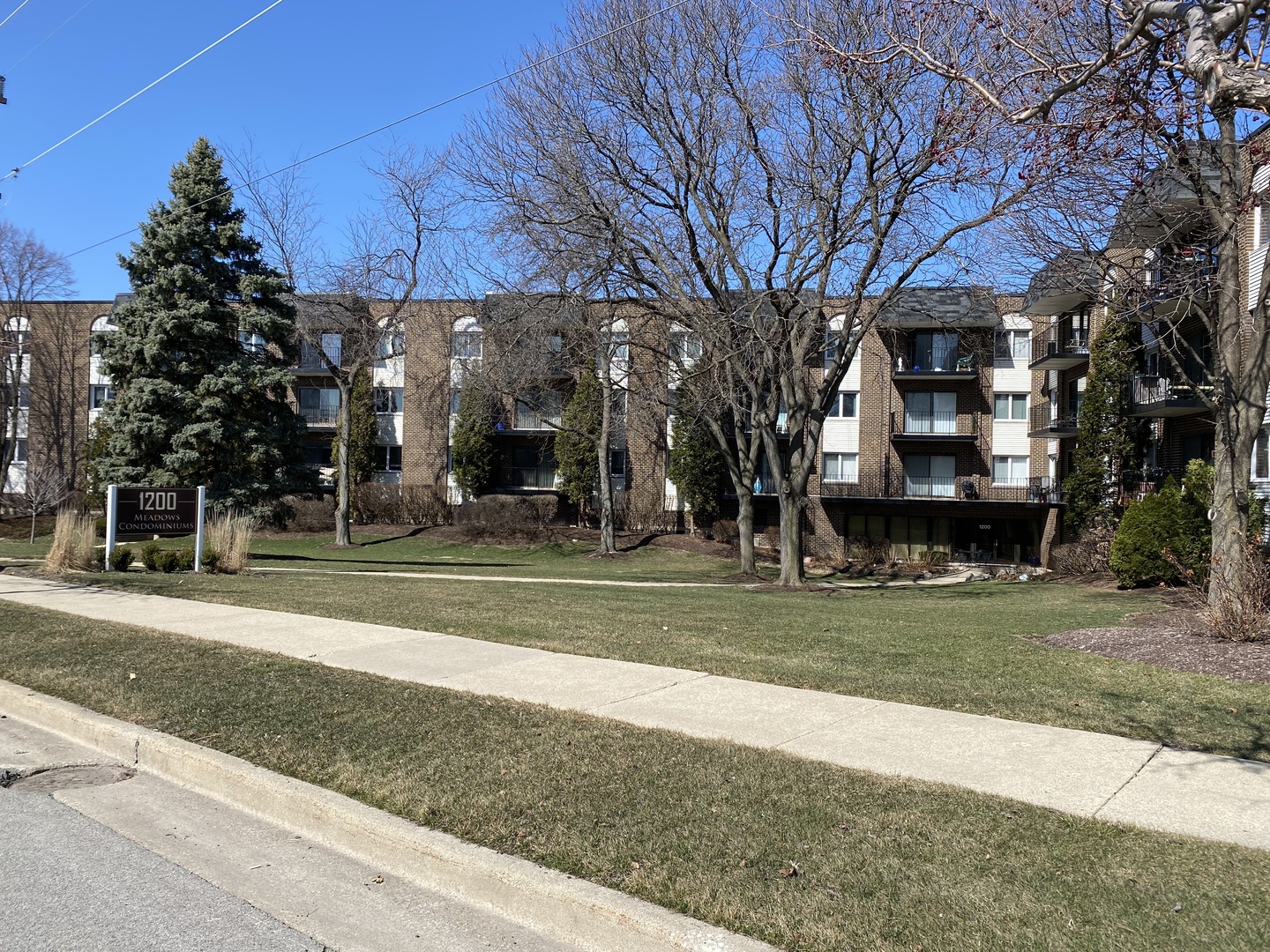 1200 W Northwest Highway Unit: 308