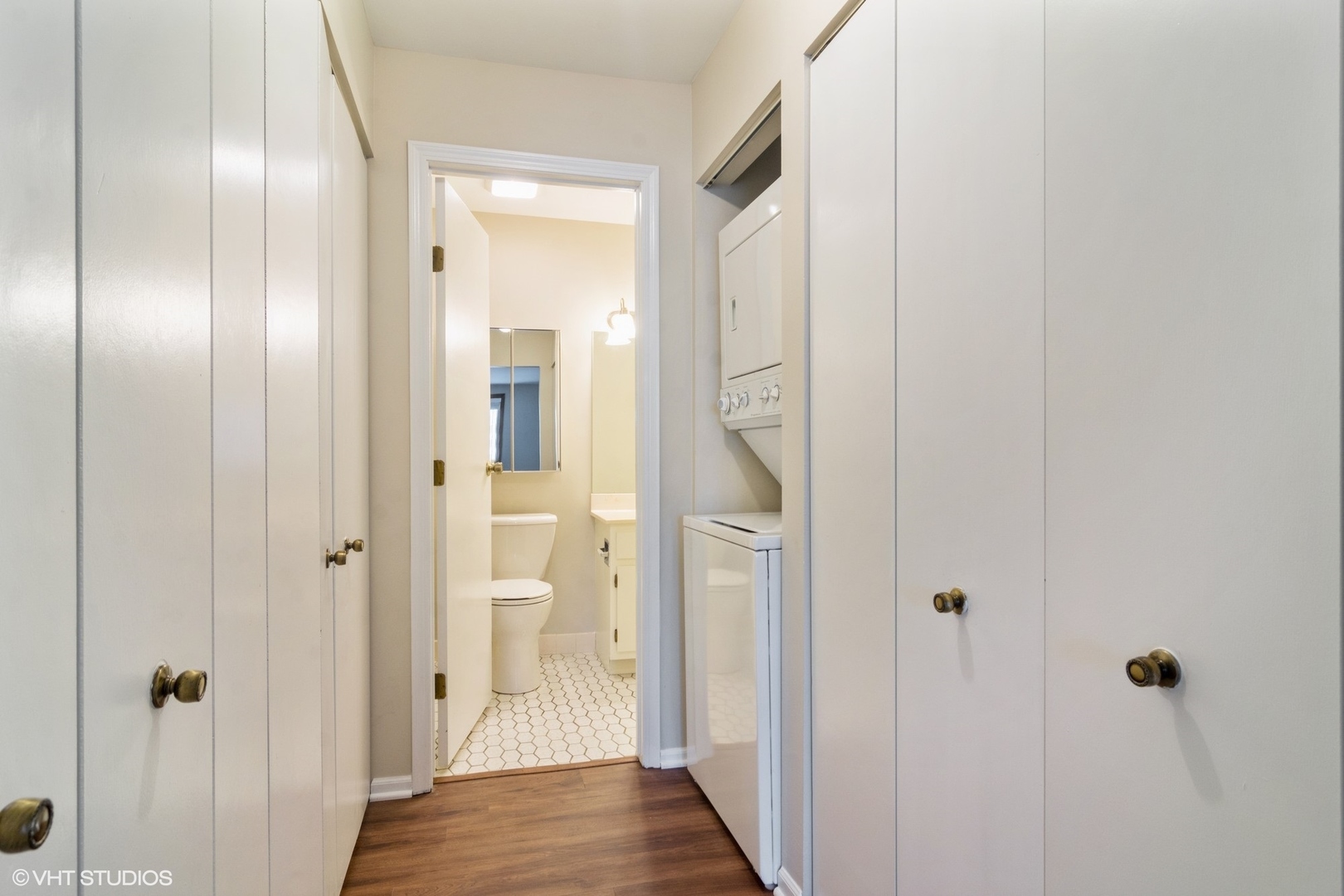 1200 W Northwest Highway Unit: 308
