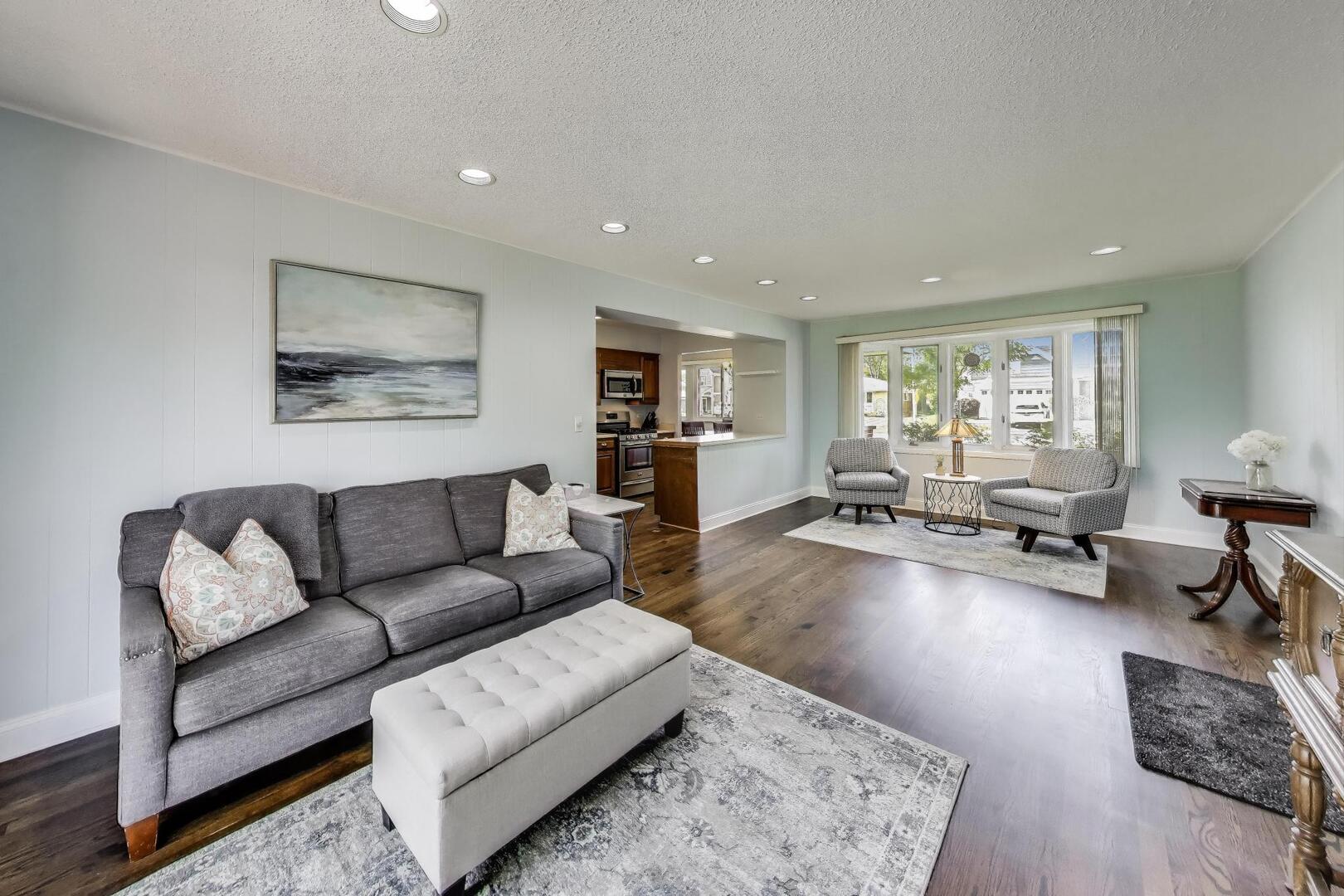 410 W Maude Avenue