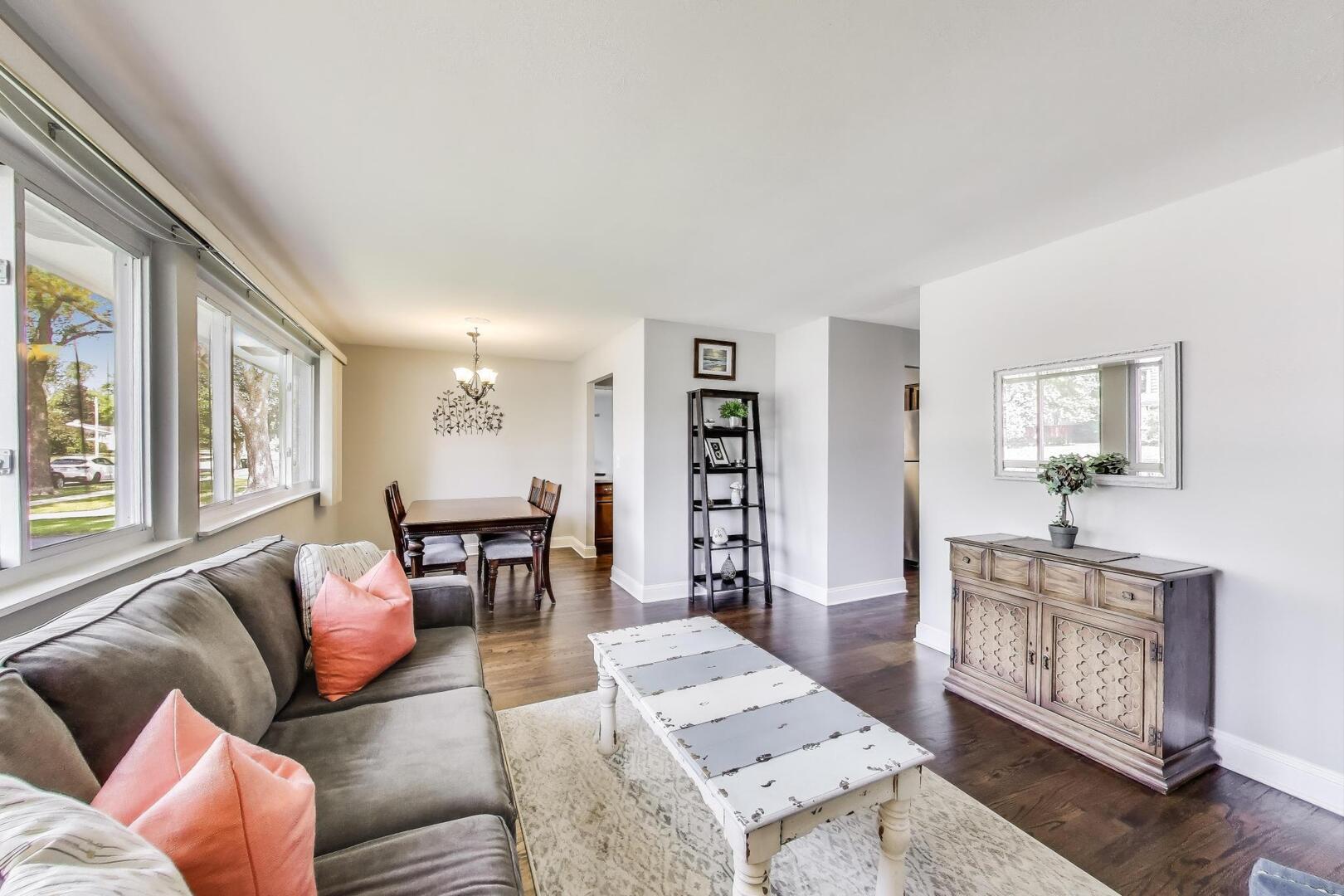 410 W Maude Avenue