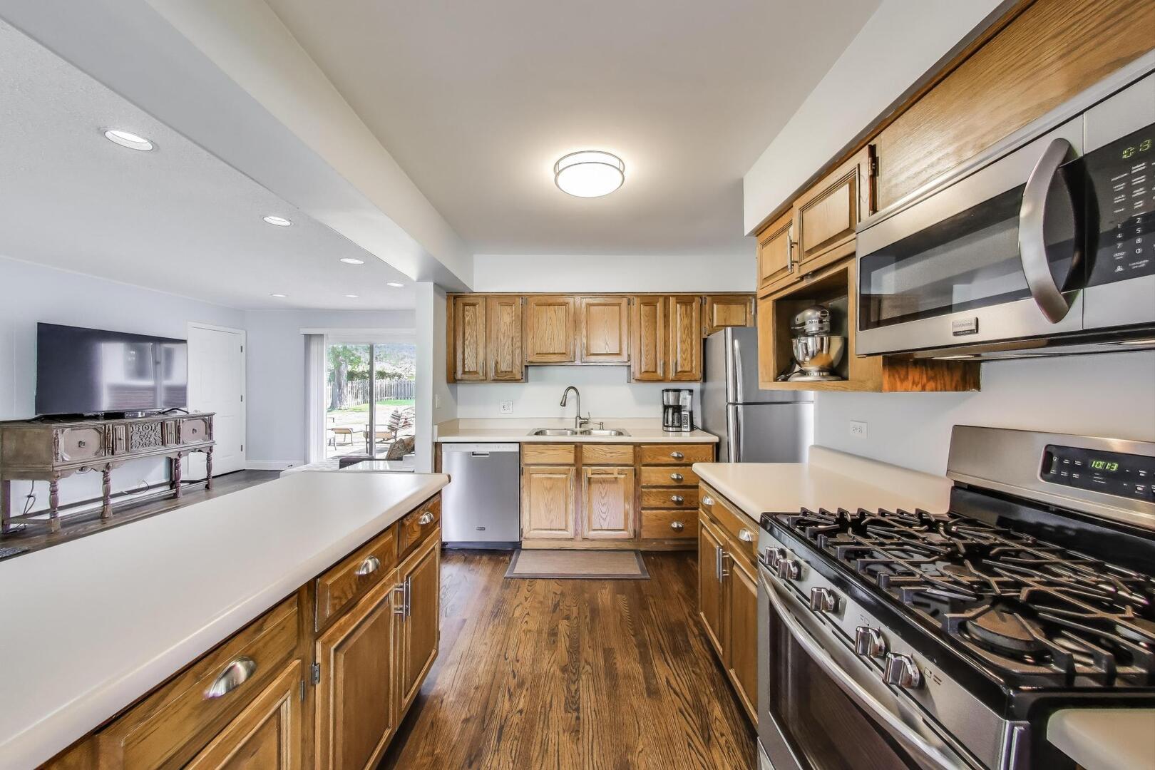 410 W Maude Avenue