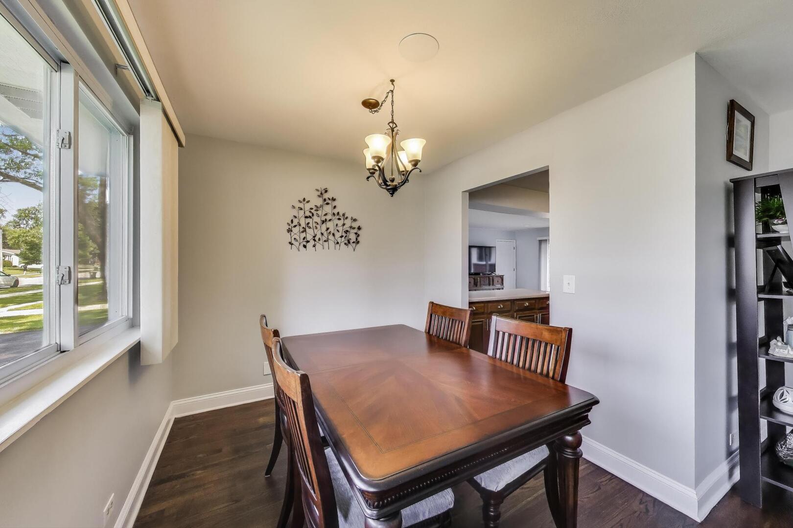 410 W Maude Avenue