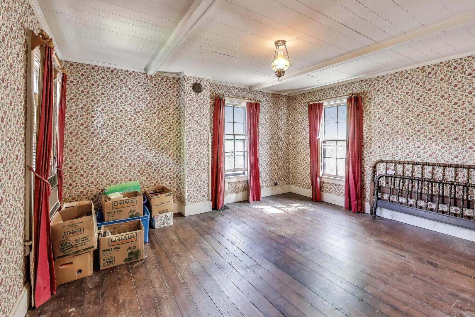 214 W Fremont Street