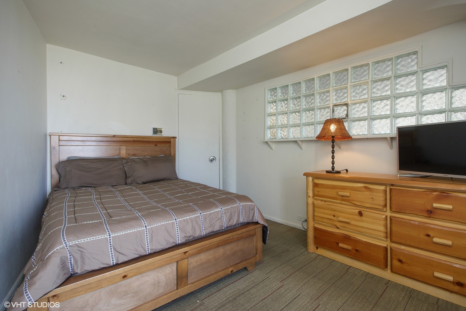 300 N State Street Unit: 3228