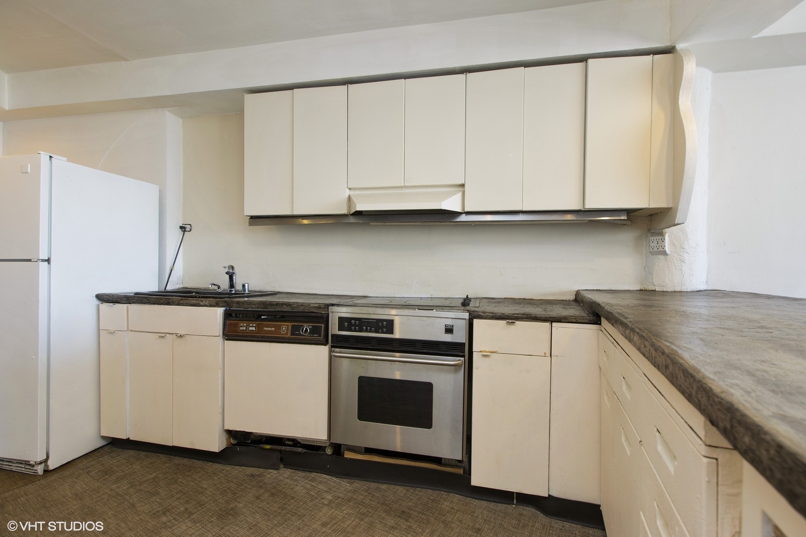 300 N State Street Unit: 3228