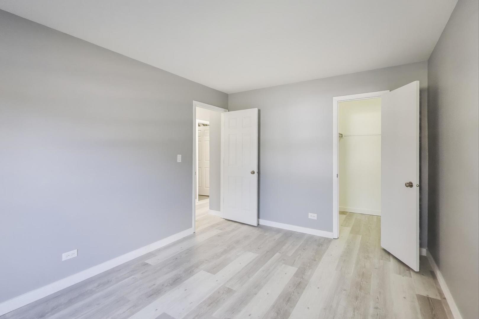 609 Hanover Court Unit: X-1