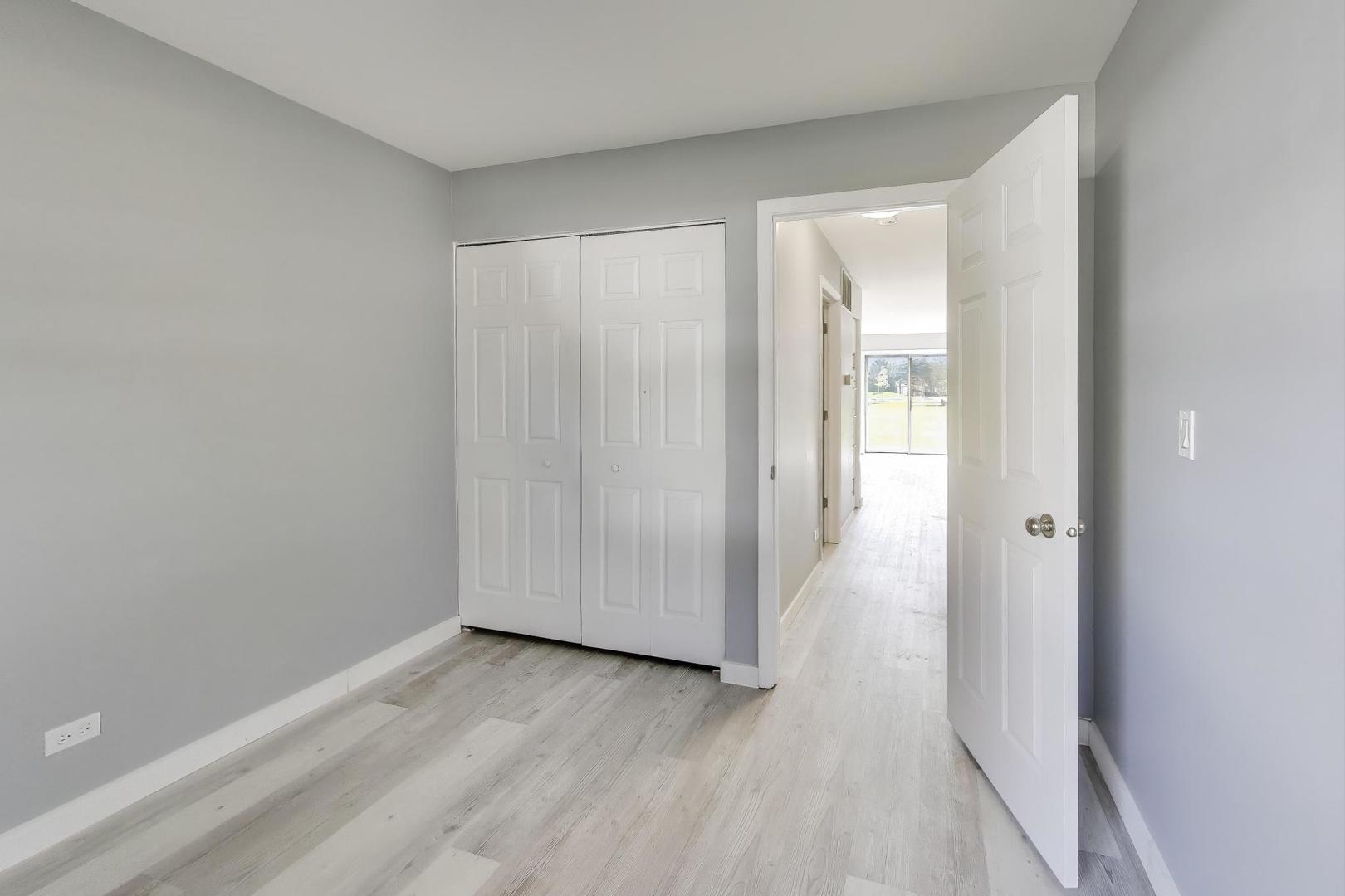 609 Hanover Court Unit: X-1