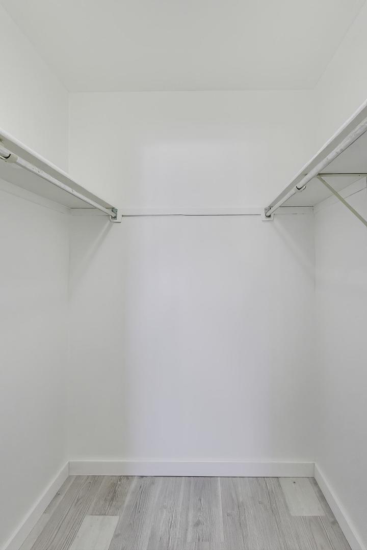 609 Hanover Court Unit: X-1