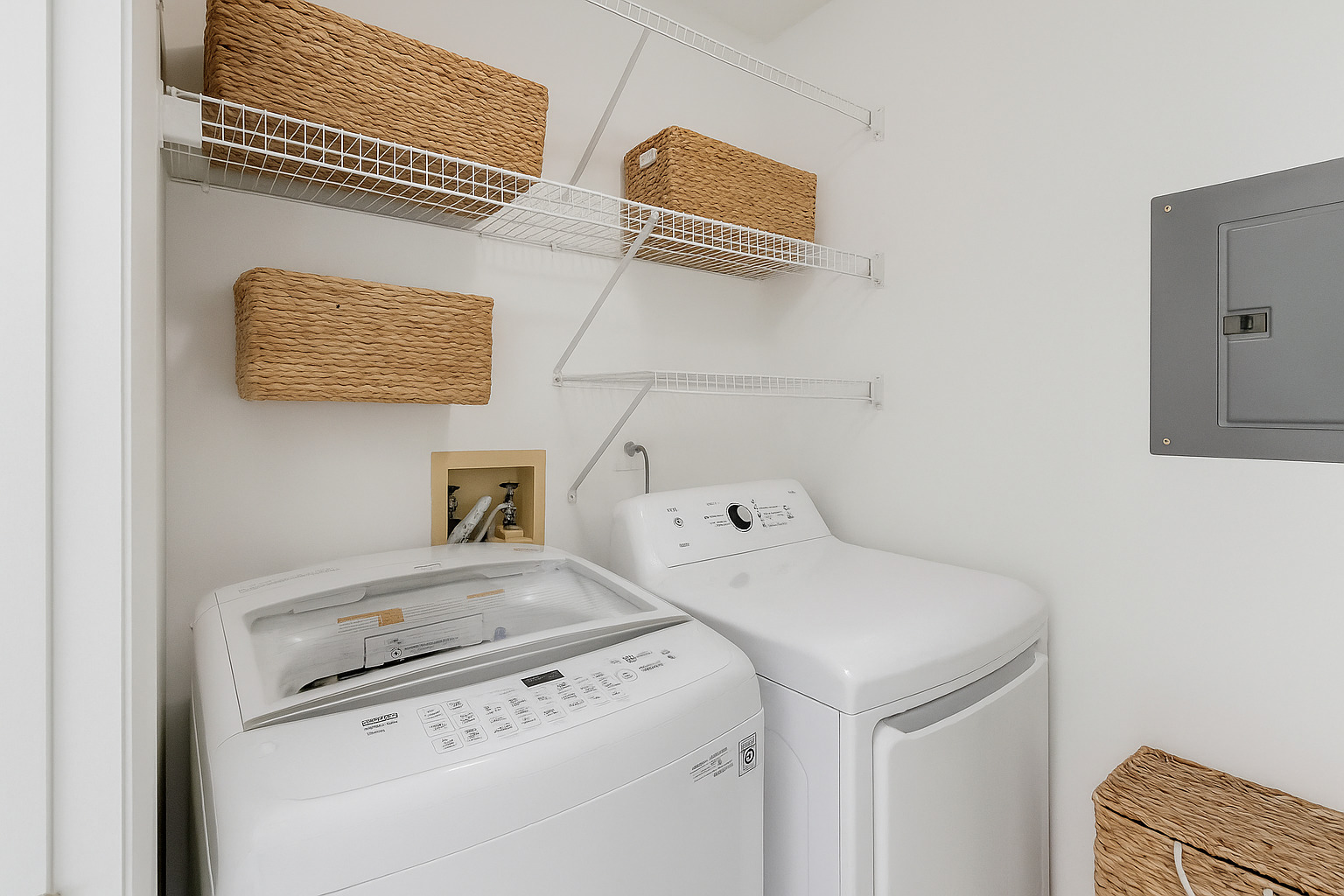 609 Hanover Court Unit: X-1