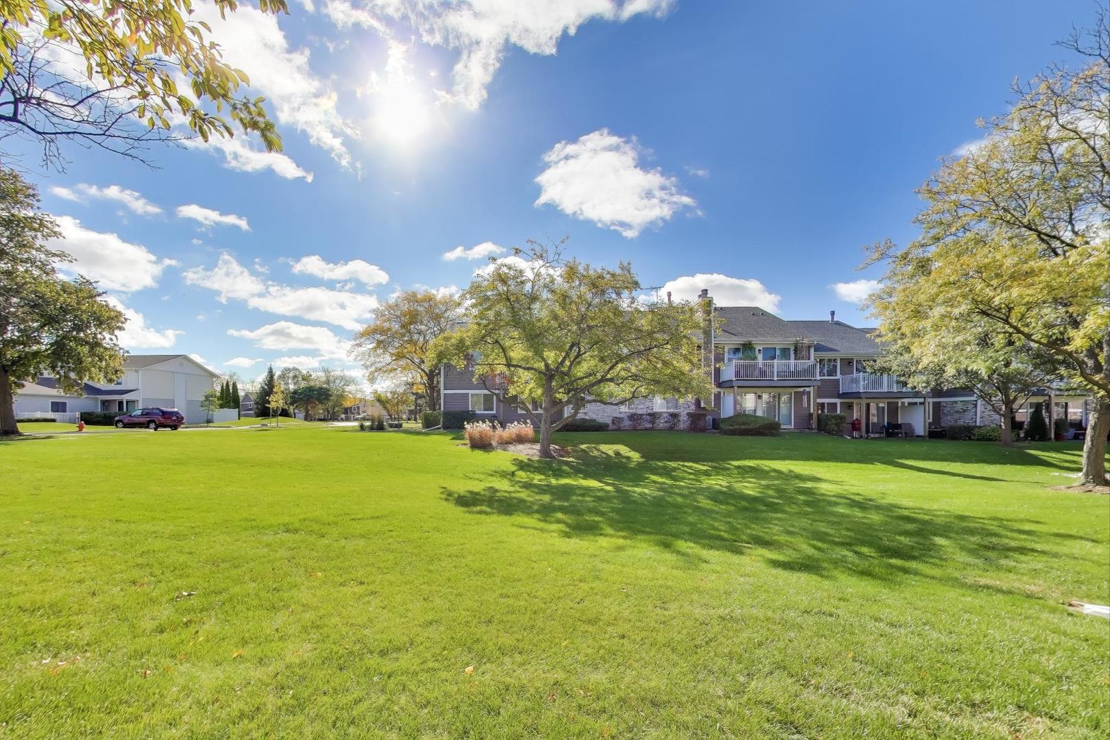 609 Hanover Court Unit: X-1