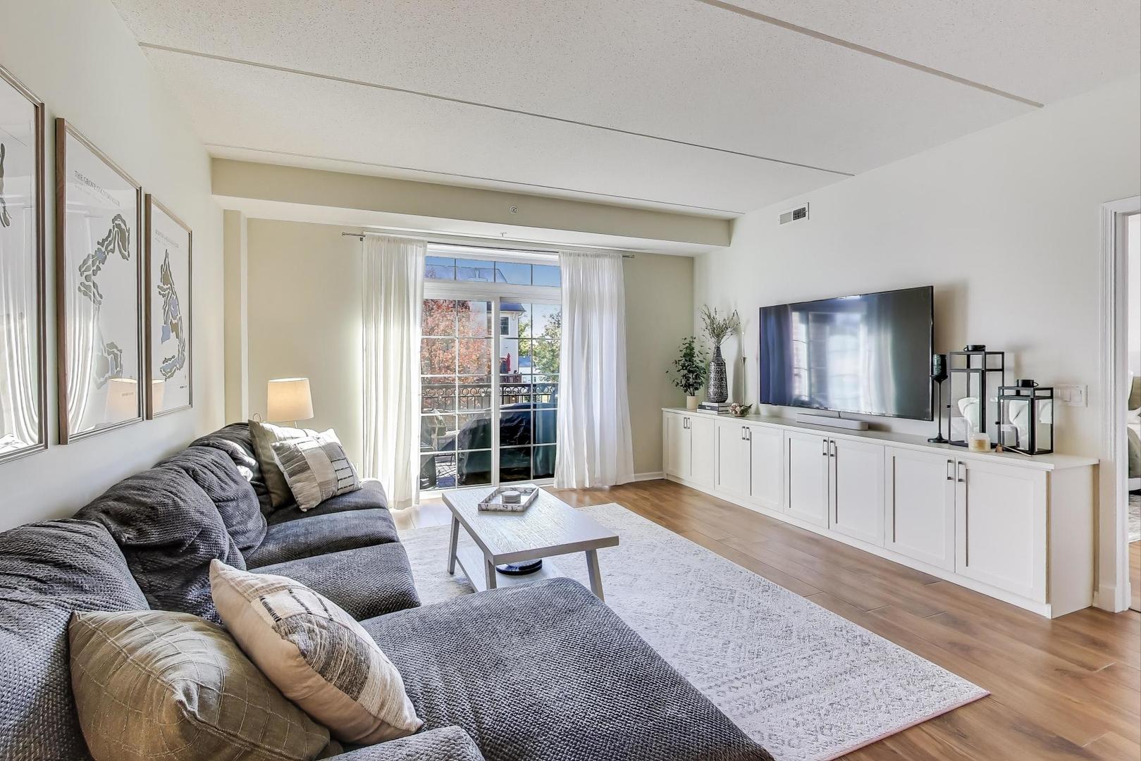 50 S Greeley Street Unit: 204