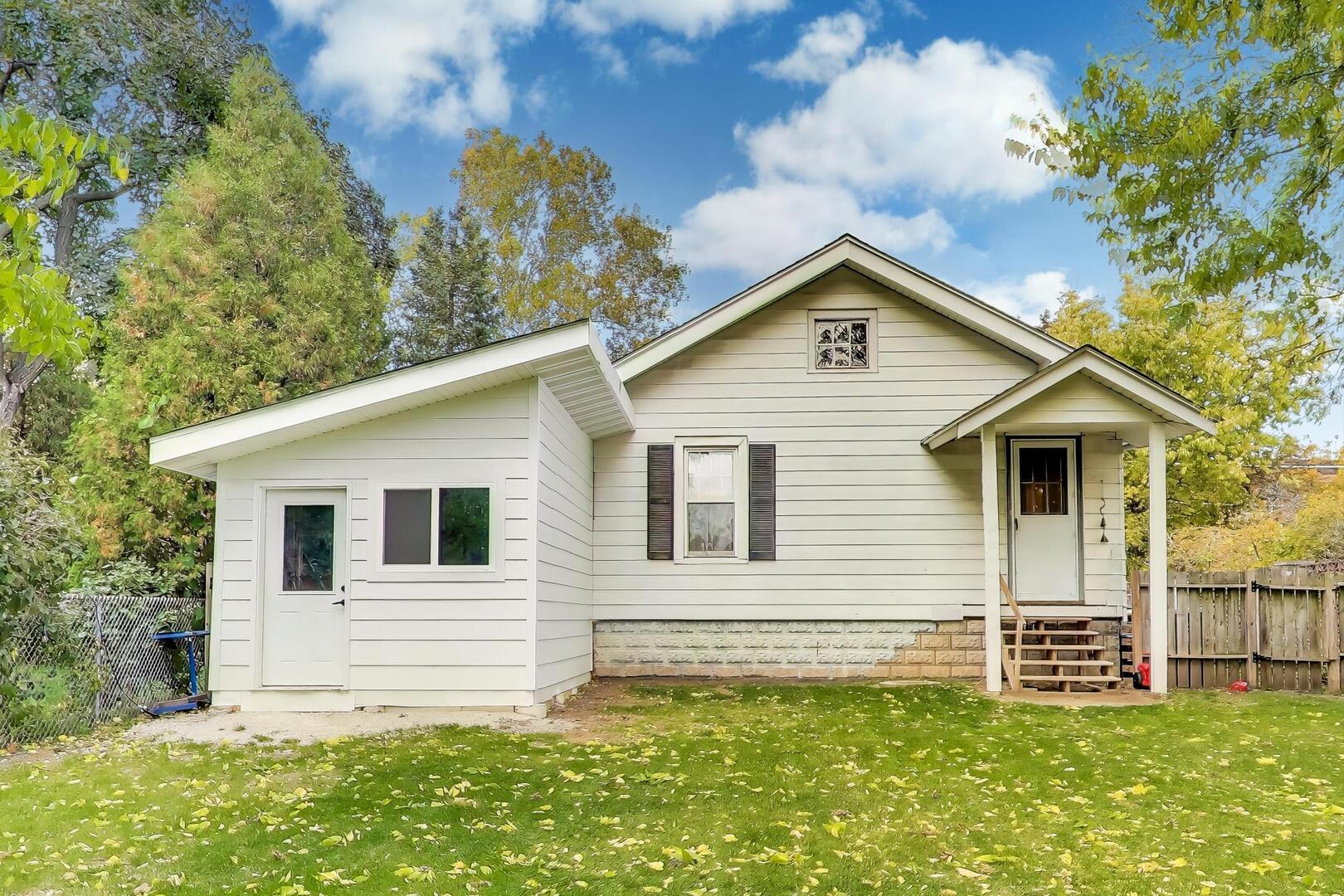 121 W Fremont Street