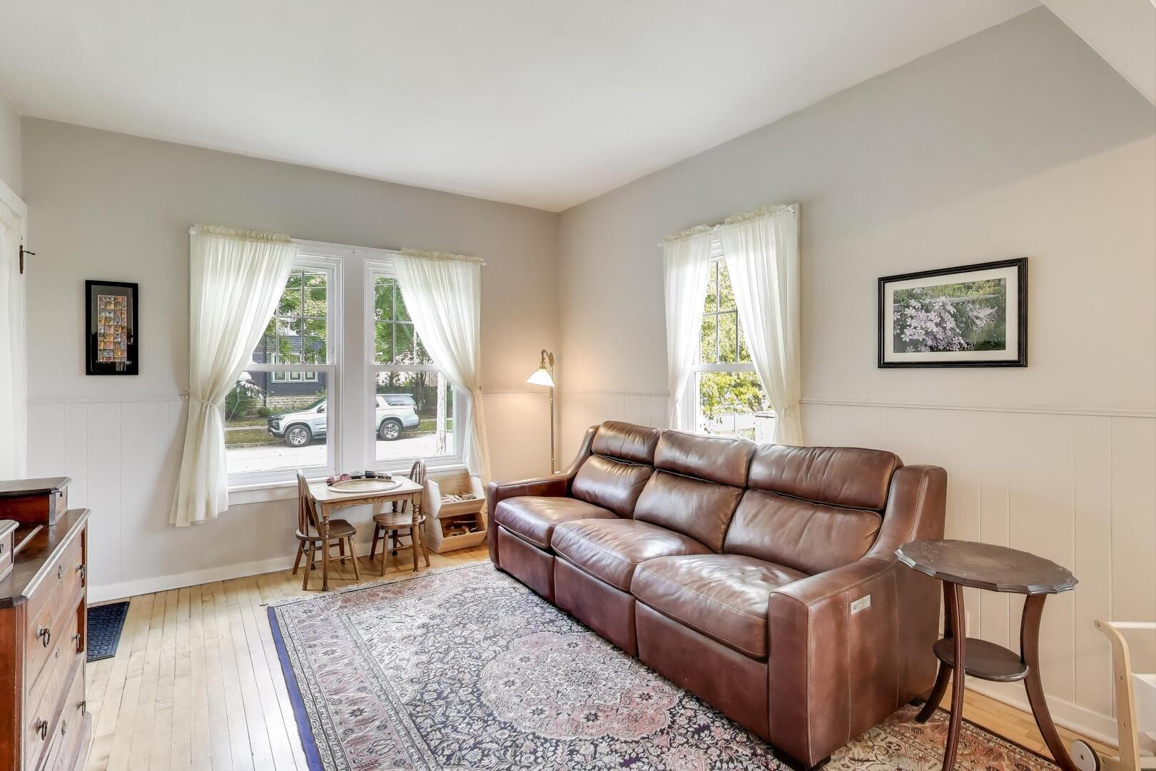 121 W Fremont Street