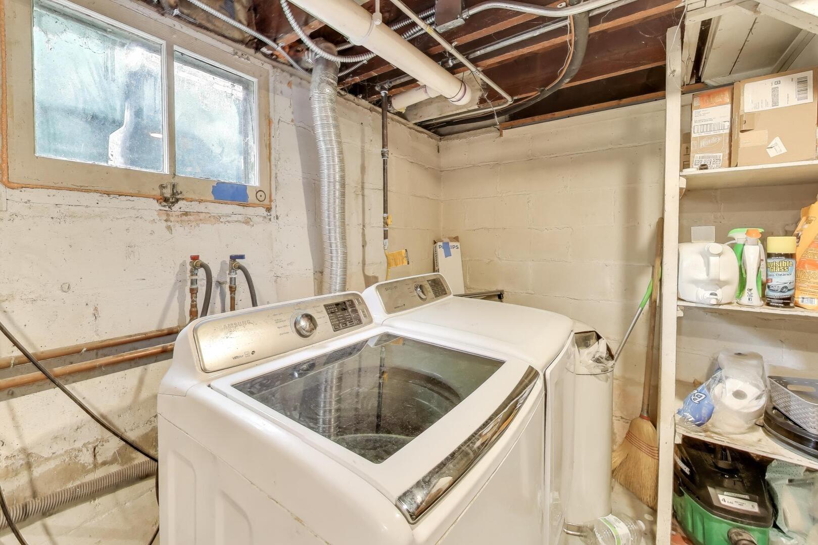 121 W Fremont Street