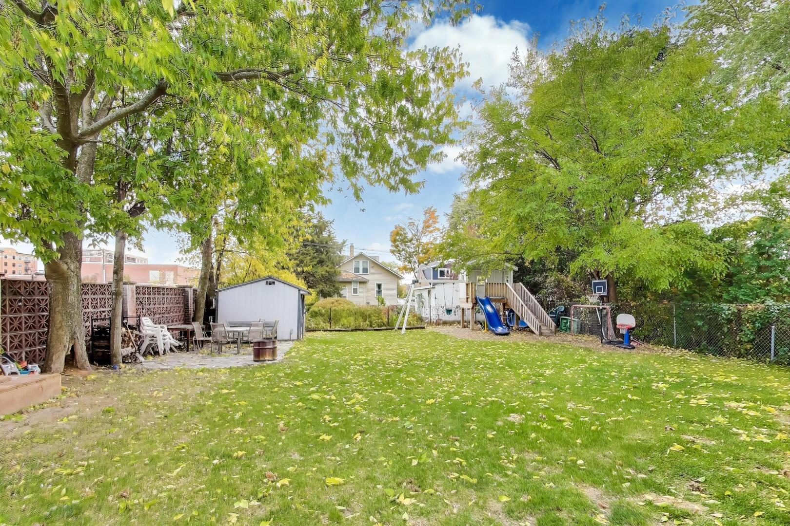 121 W Fremont Street