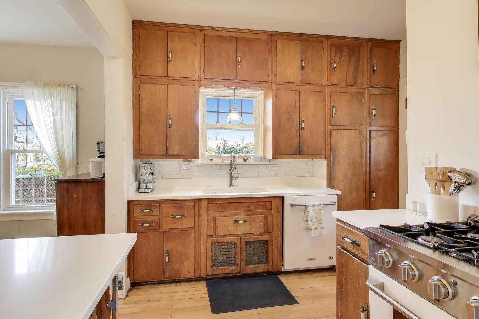 121 W Fremont Street