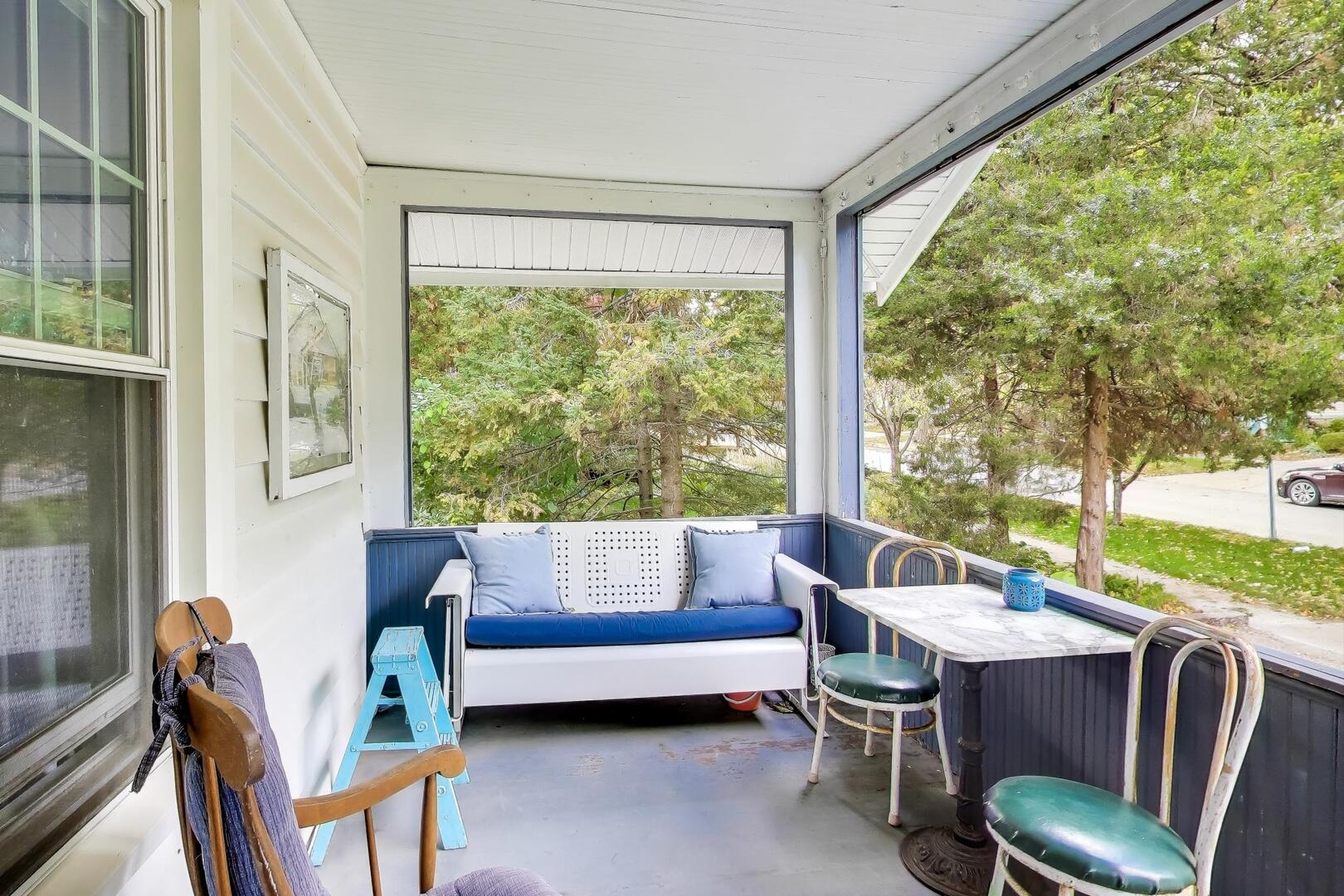 121 W Fremont Street