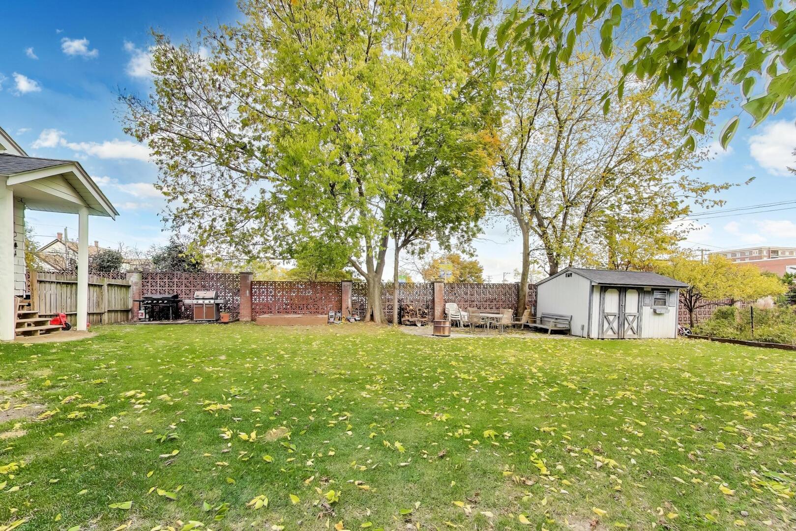 121 W Fremont Street