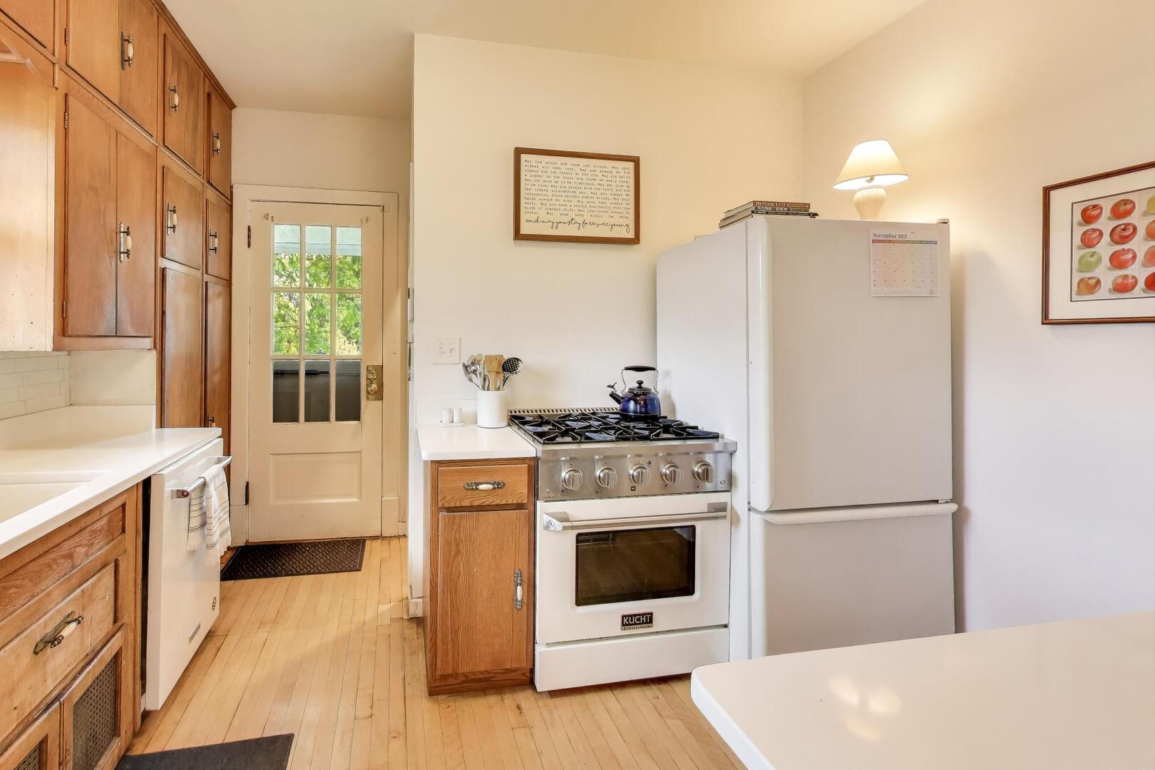 121 W Fremont Street