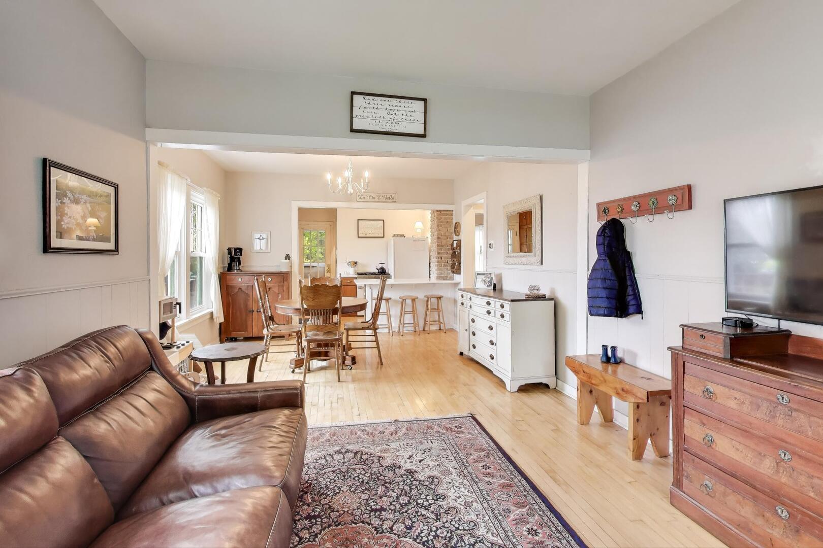 121 W Fremont Street