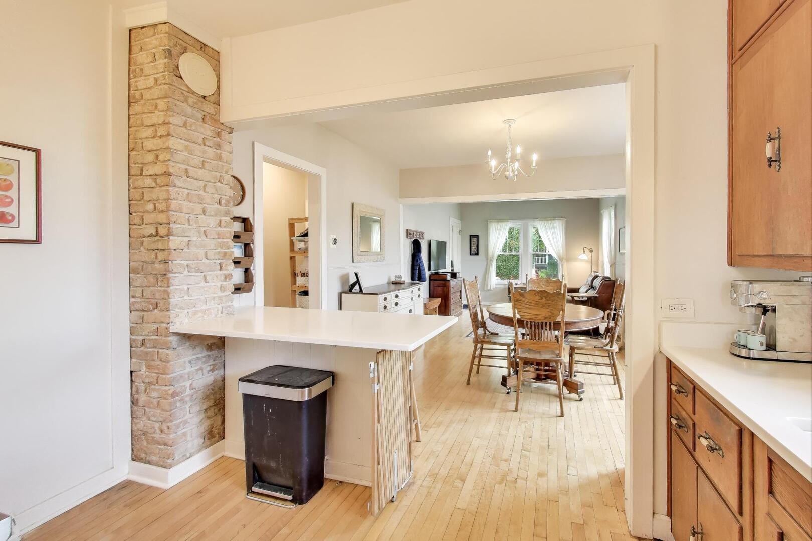 121 W Fremont Street