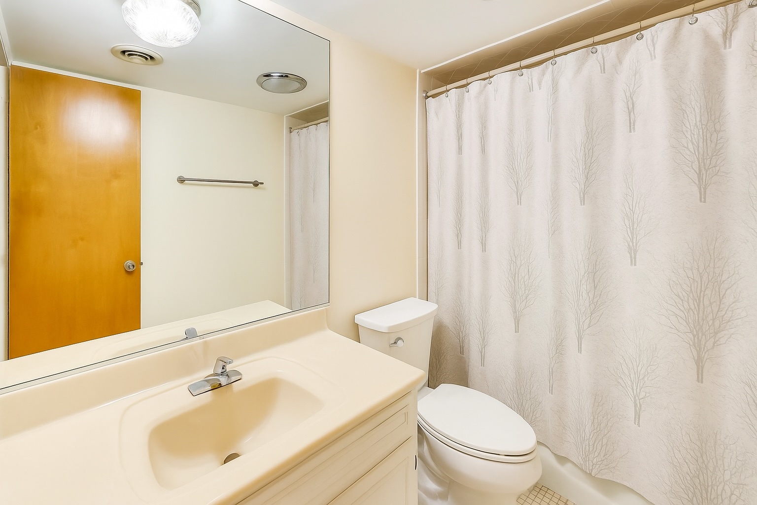 1025 S Fernandez Avenue Unit: 3B