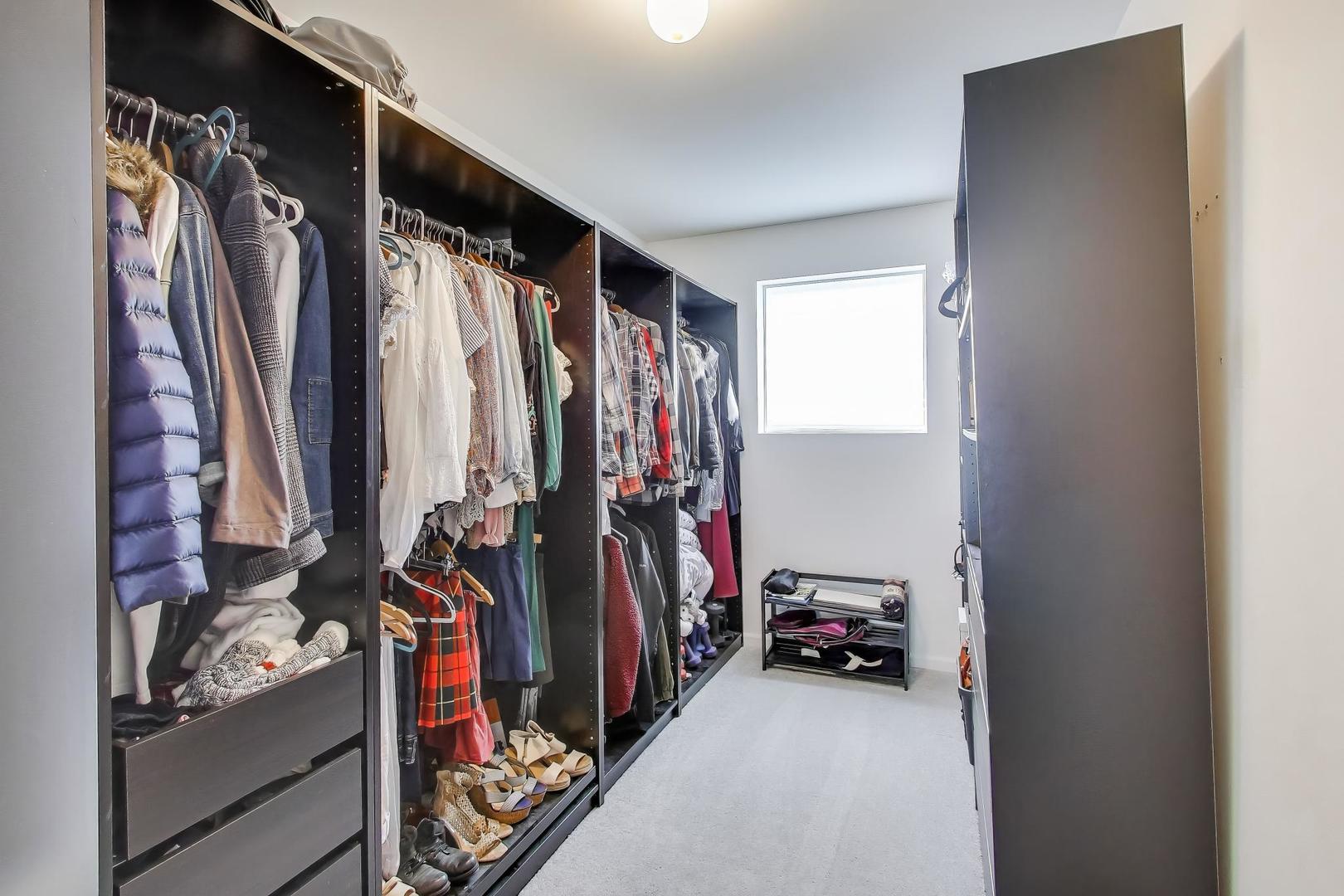 3223 N Heritage Lane